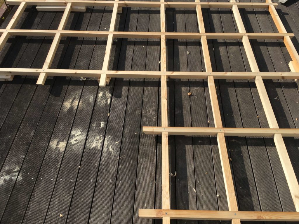 木製物置の屋根組方法はどうするの 物置２2 誰でもかんたんｄｉｙ